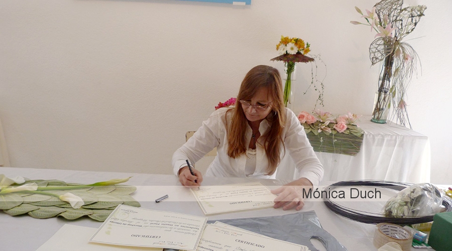 Workshop Internacional de Arte Floral by Monica Duch - DemostraciÃ³n en Uruguay